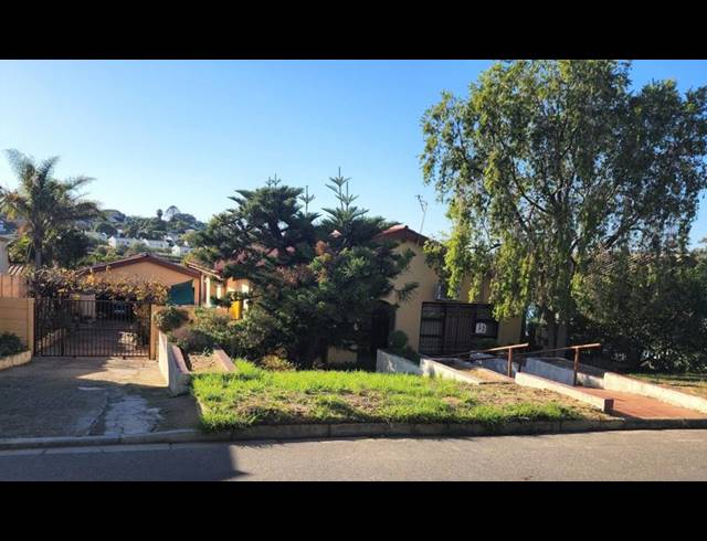 3 BEDROOM HOUSE FOR SALE IN NEWCLAIR